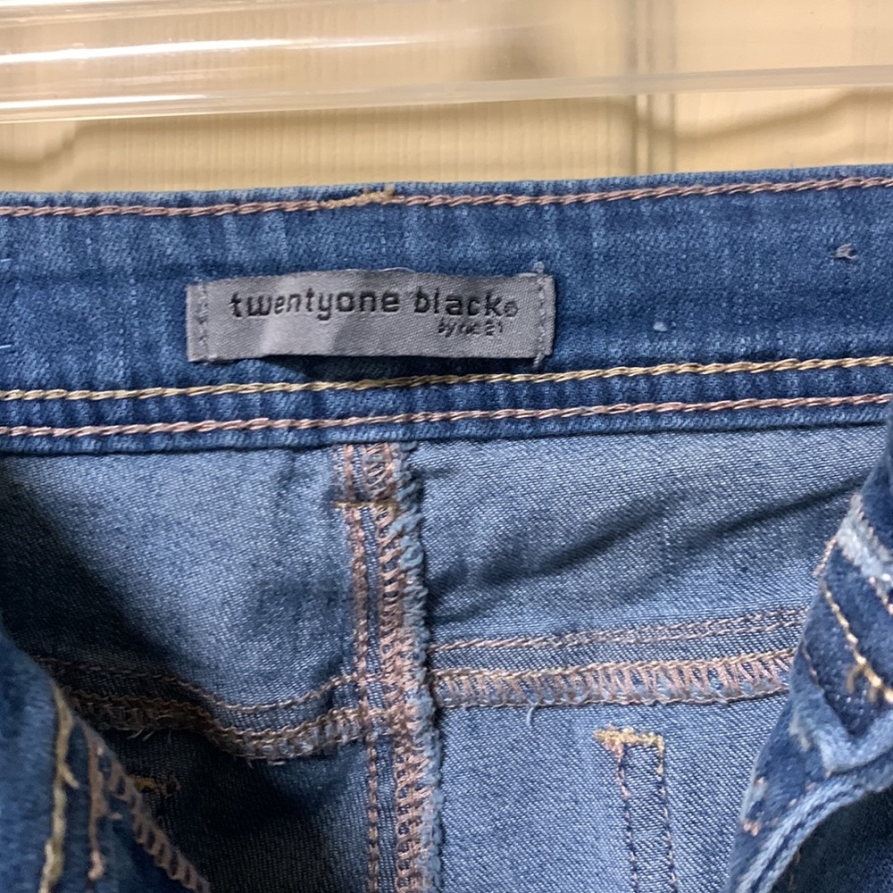 Jeans - Picture 5 of 8